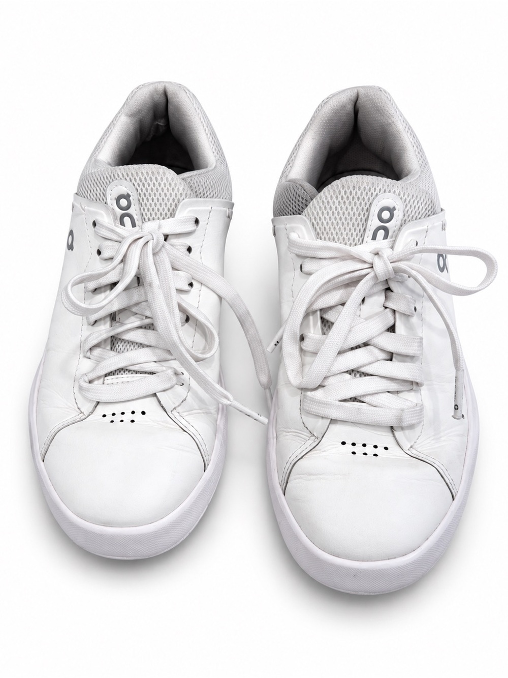 On THE ROGER Centre Court White Leather Sneakers – Women’s Size 5